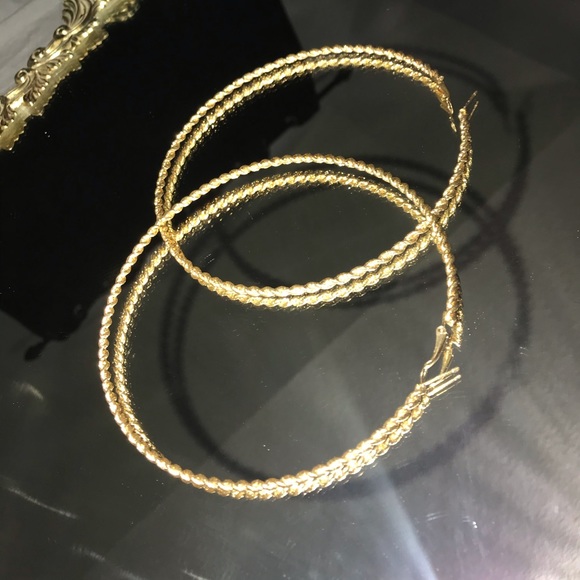 XL GOLD HOOPS - Picture 2 of 4